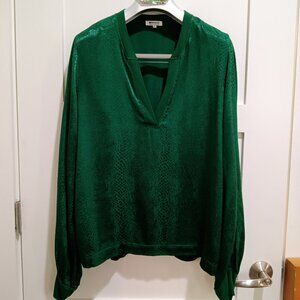 LA Made Emerald Green Pullover Woven Satin Reptile Print V Neck Blouse